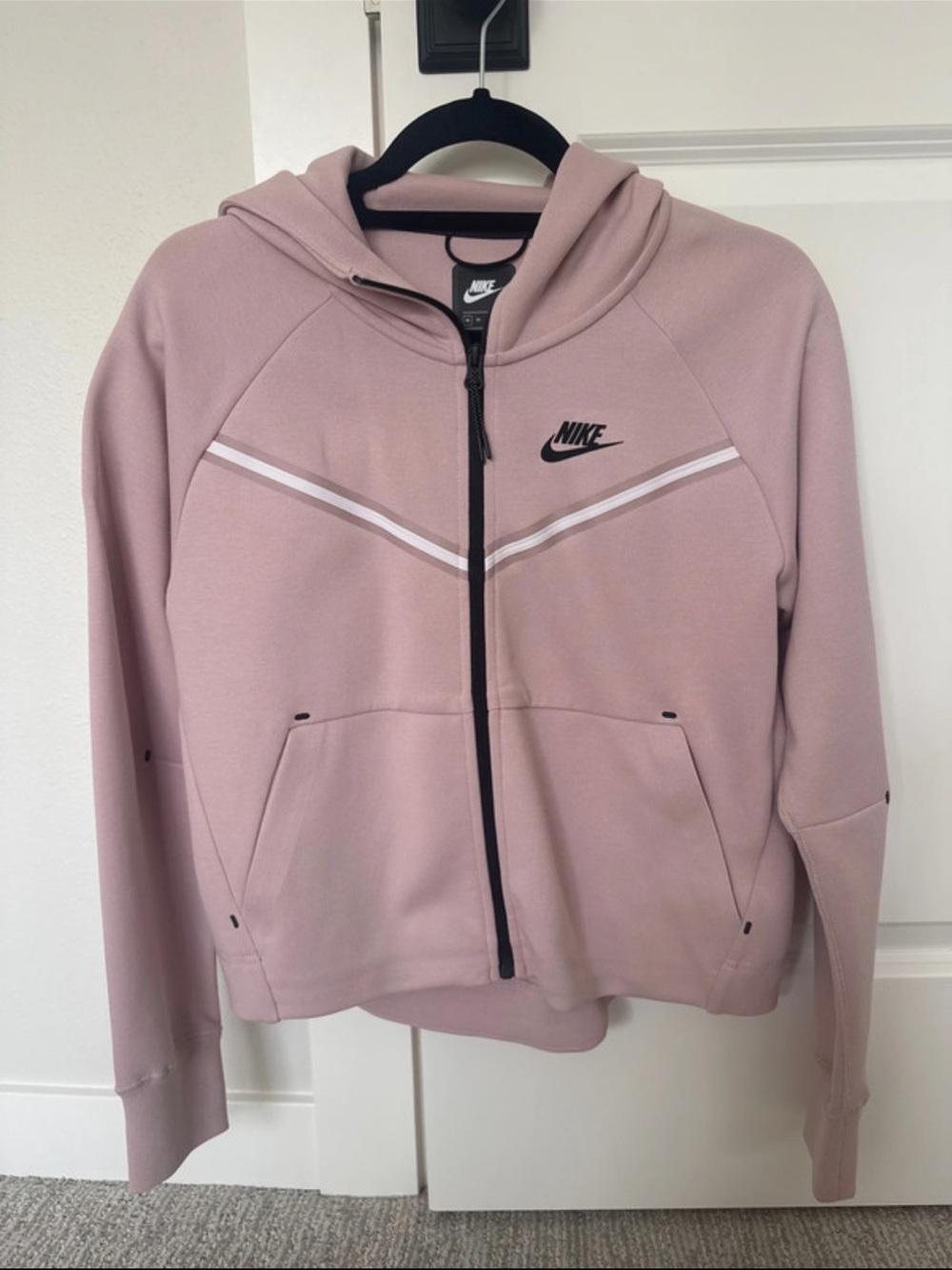 Nike women’s tech fleece zip up